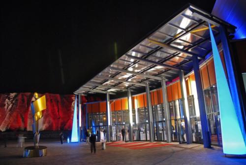 Metropolis-Foyer-Außenansicht-Filmpark-Babelsberg-e1518888578155